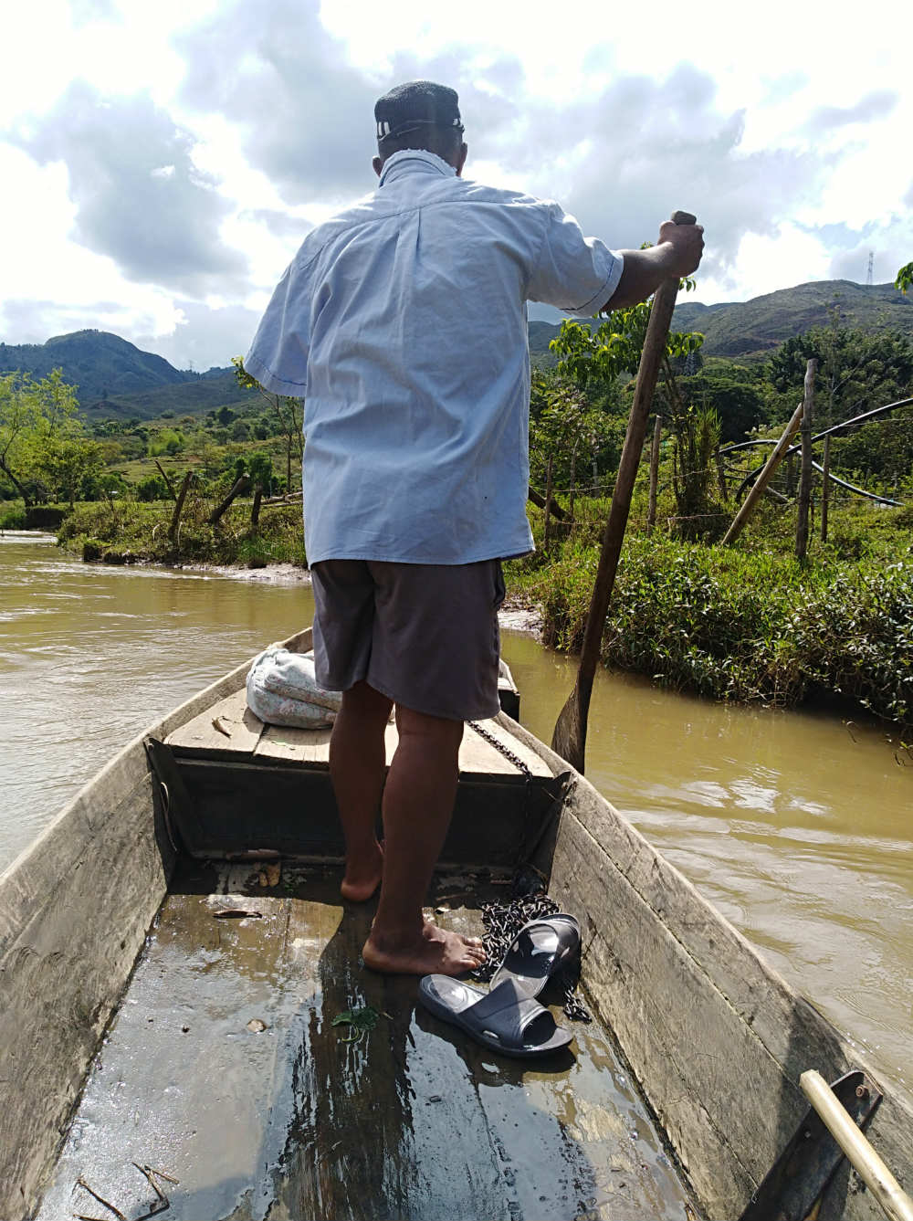 Pescando en La Salvajina